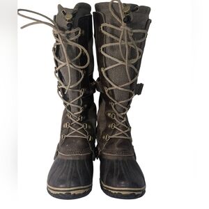 Sorel Carley Conquest boots brown with rubber soles and leather uppers Size 7